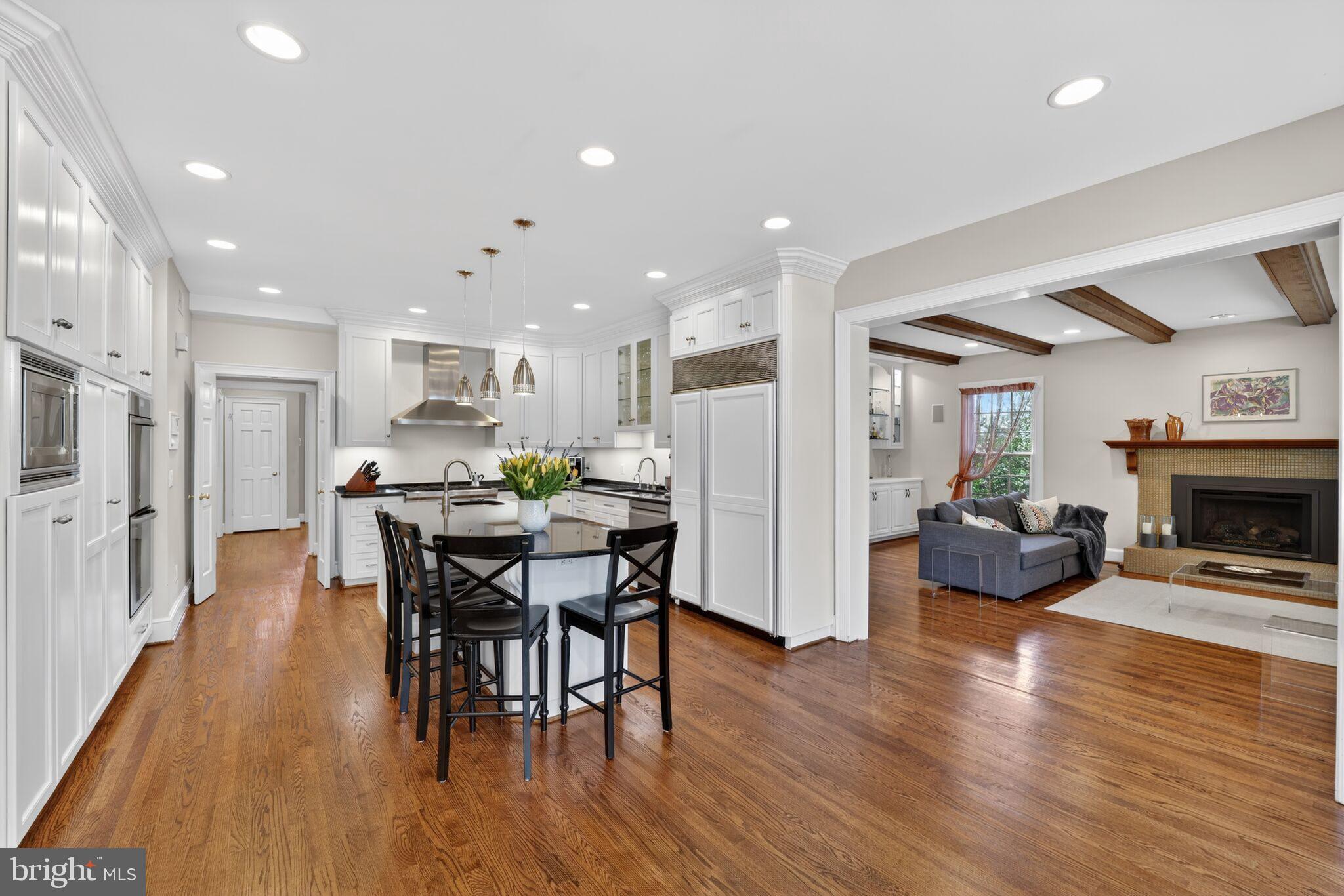 5115 CAPE COD COURT