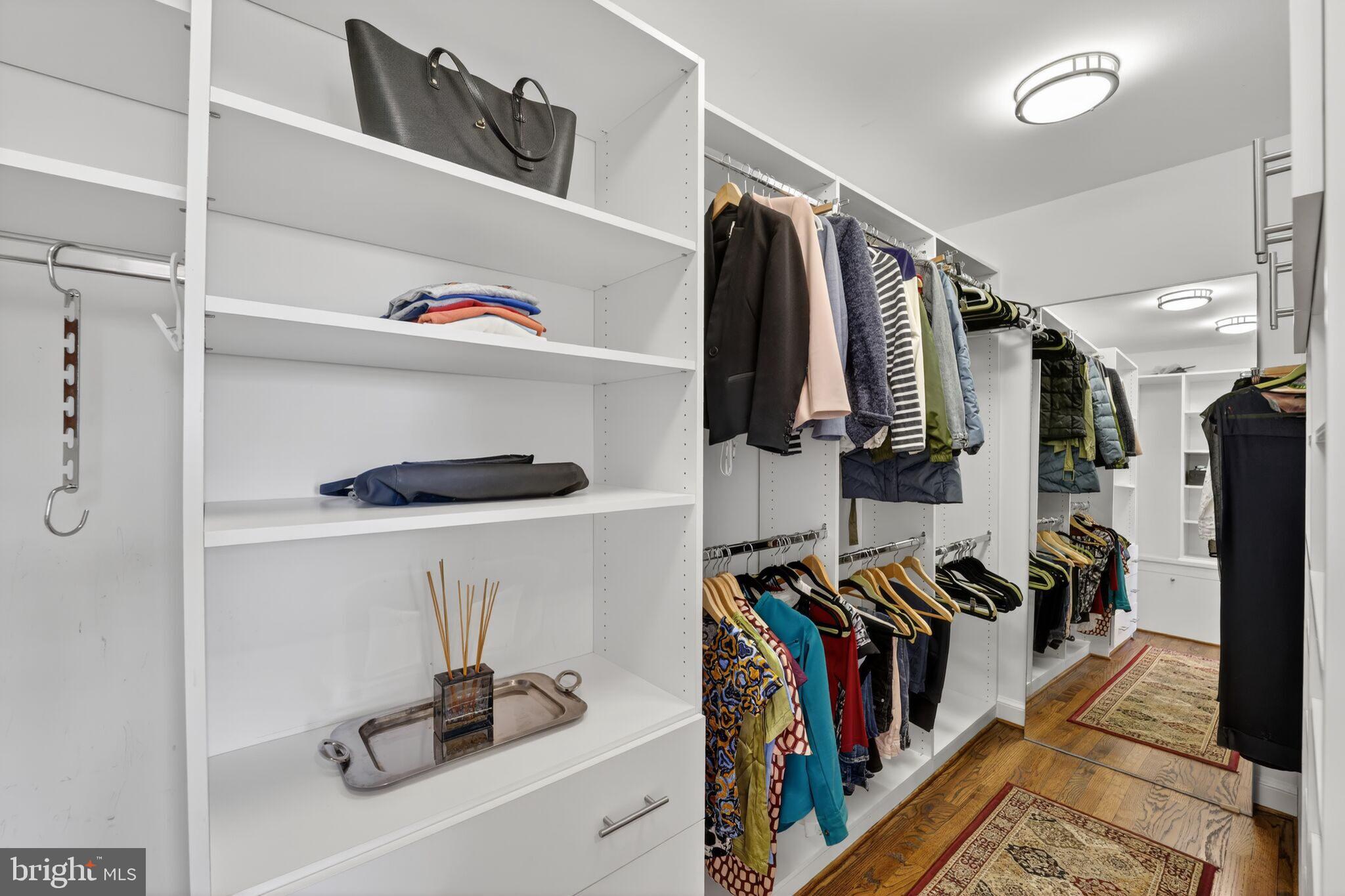 5115 CAPE COD COURT