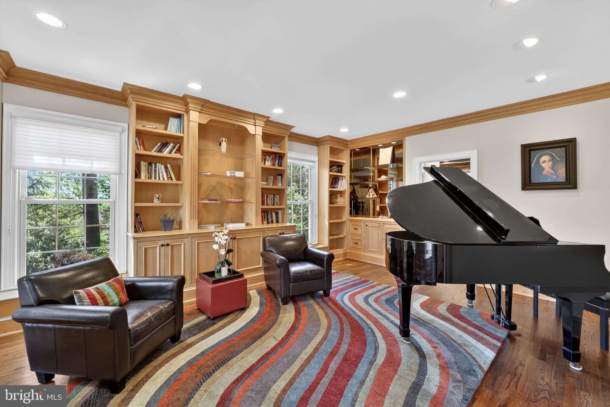 5115 CAPE COD COURT