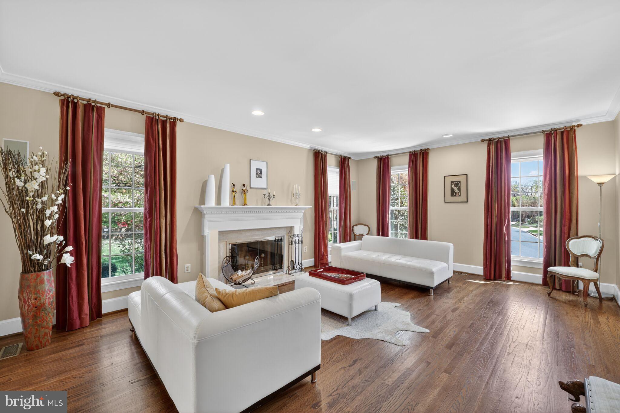 5115 CAPE COD COURT