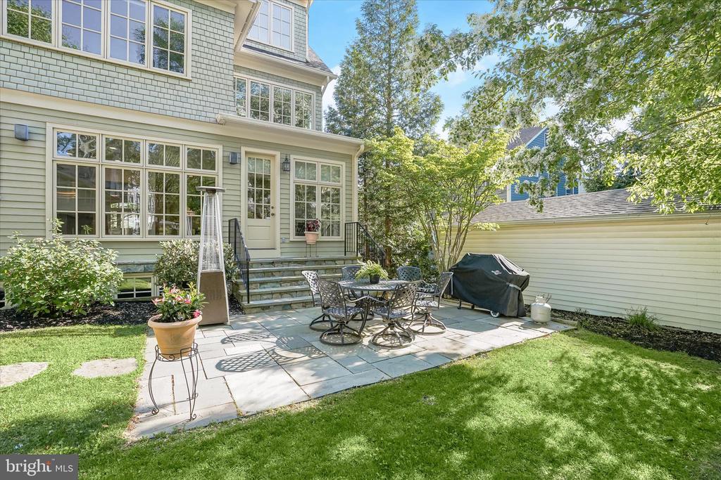 4423 WALSH STREET