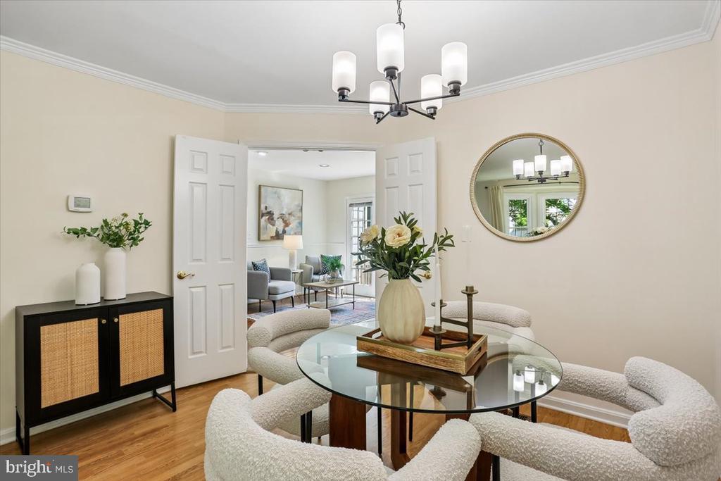 9 FOUNTAIN VALLEY COURT