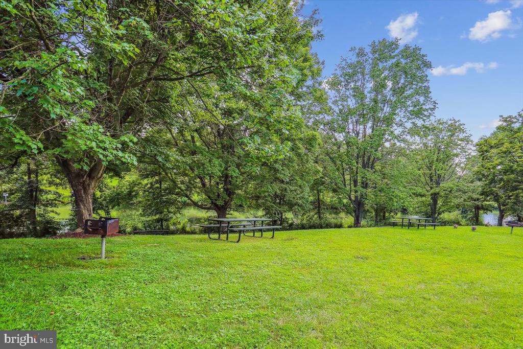 9 FOUNTAIN VALLEY COURT