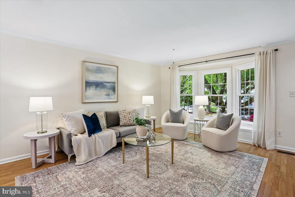 9 FOUNTAIN VALLEY COURT