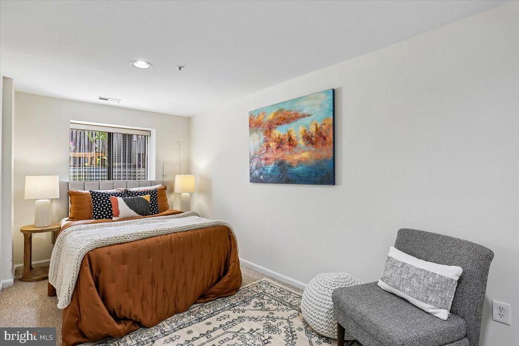 9 FOUNTAIN VALLEY COURT