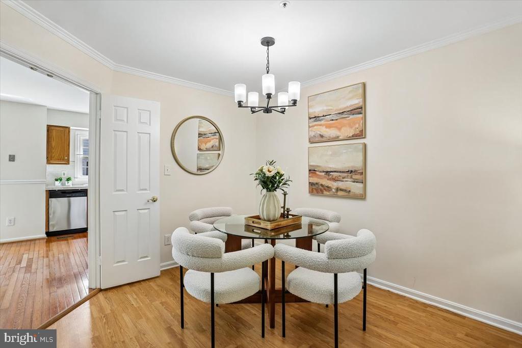 9 FOUNTAIN VALLEY COURT