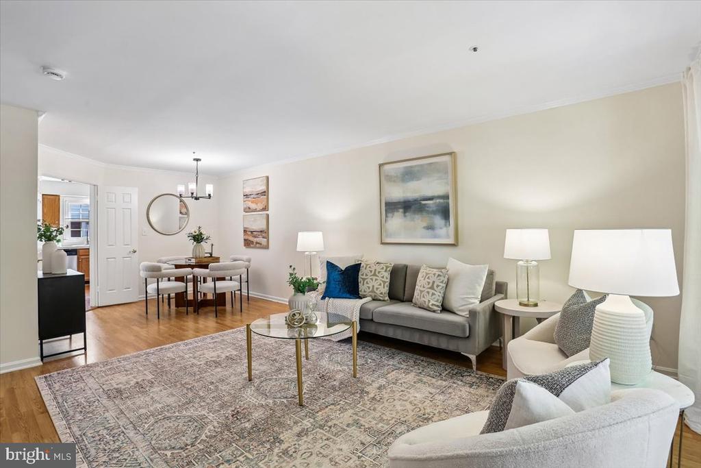 9 FOUNTAIN VALLEY COURT