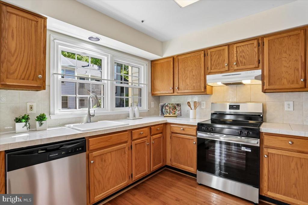 9 FOUNTAIN VALLEY COURT