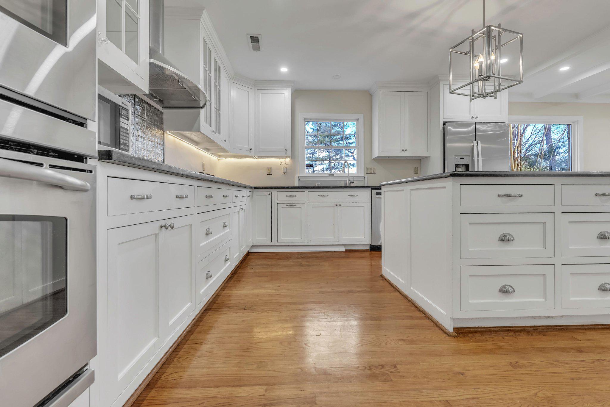 8616 CHATEAU DRIVE