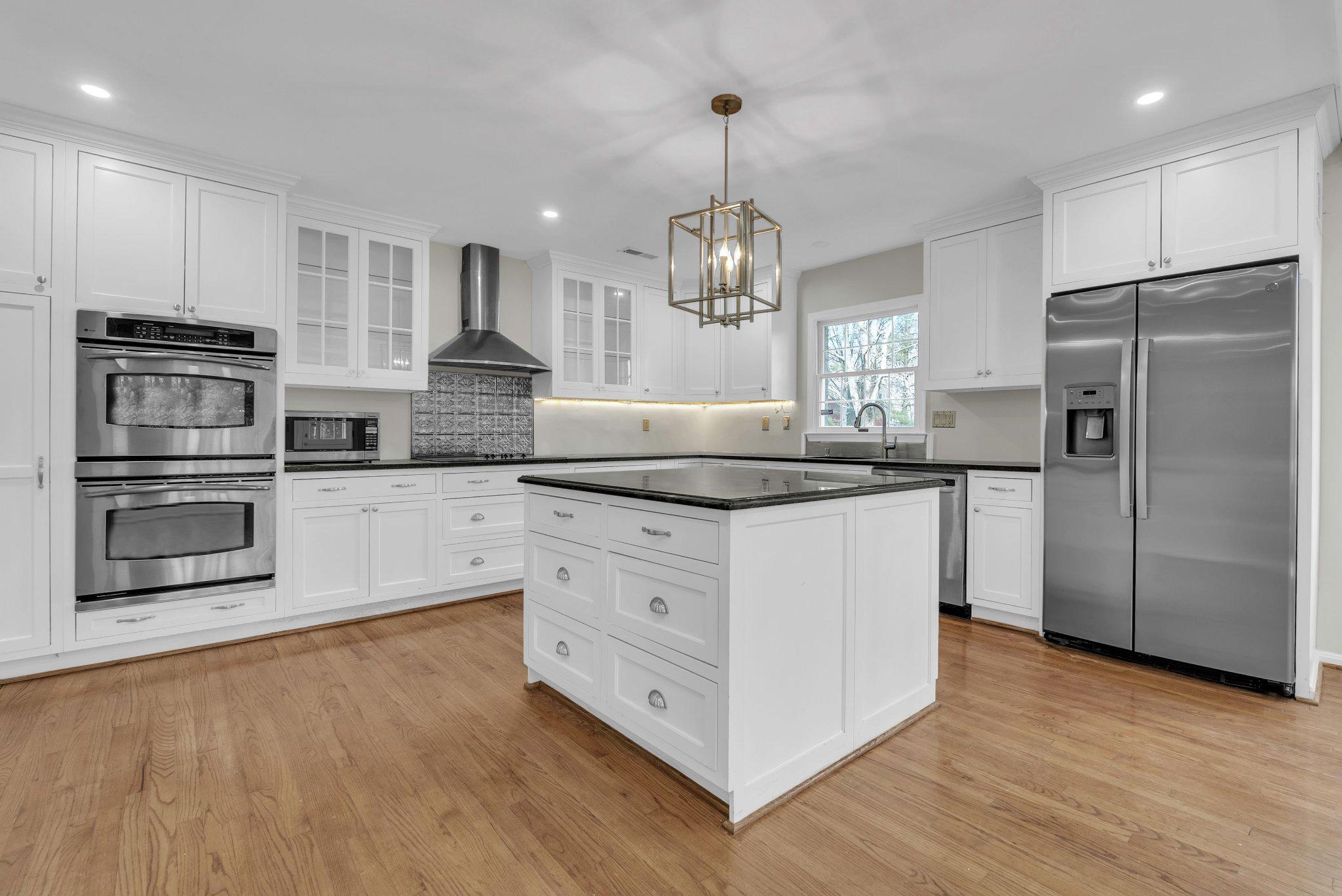 8616 CHATEAU DRIVE