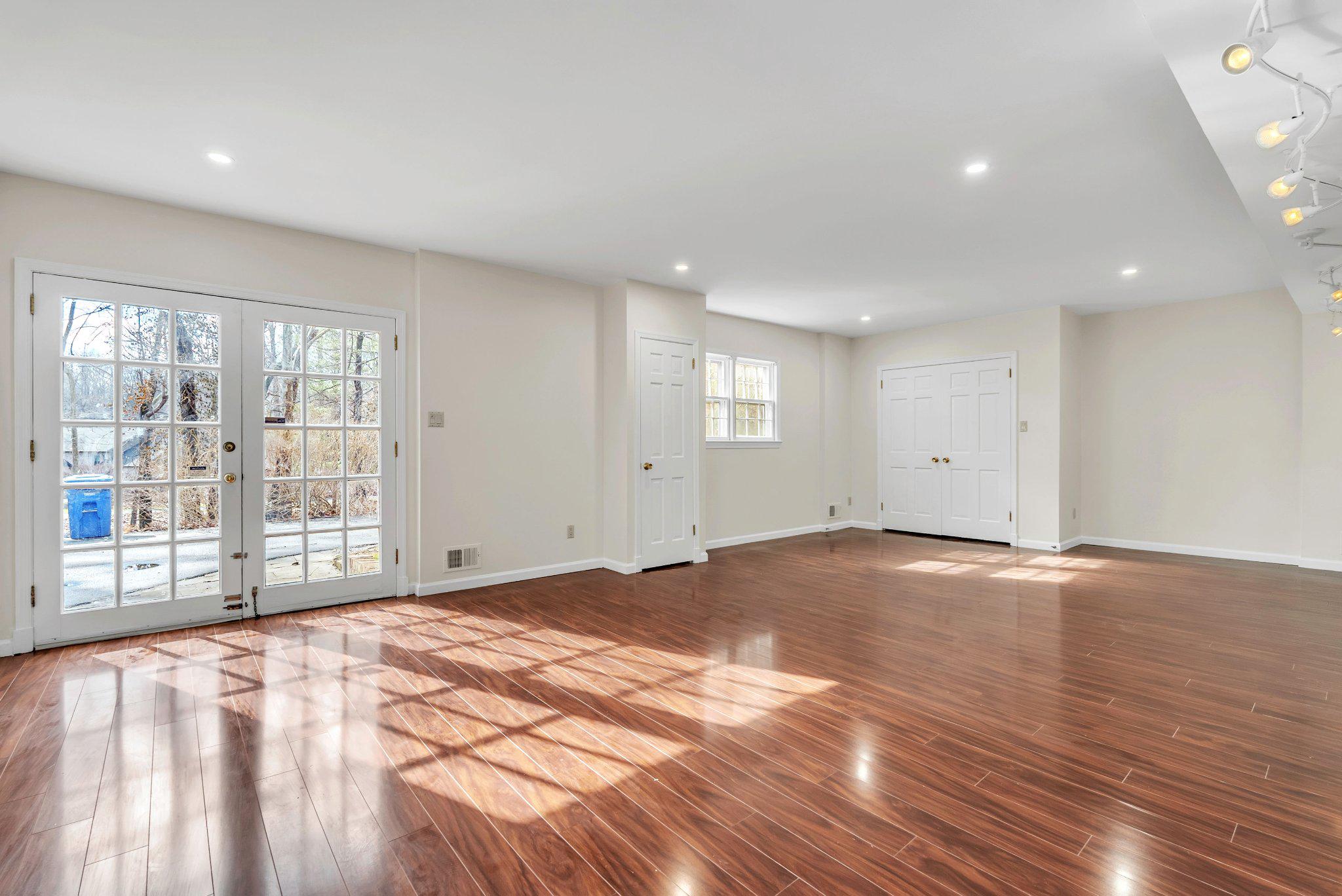8616 CHATEAU DRIVE