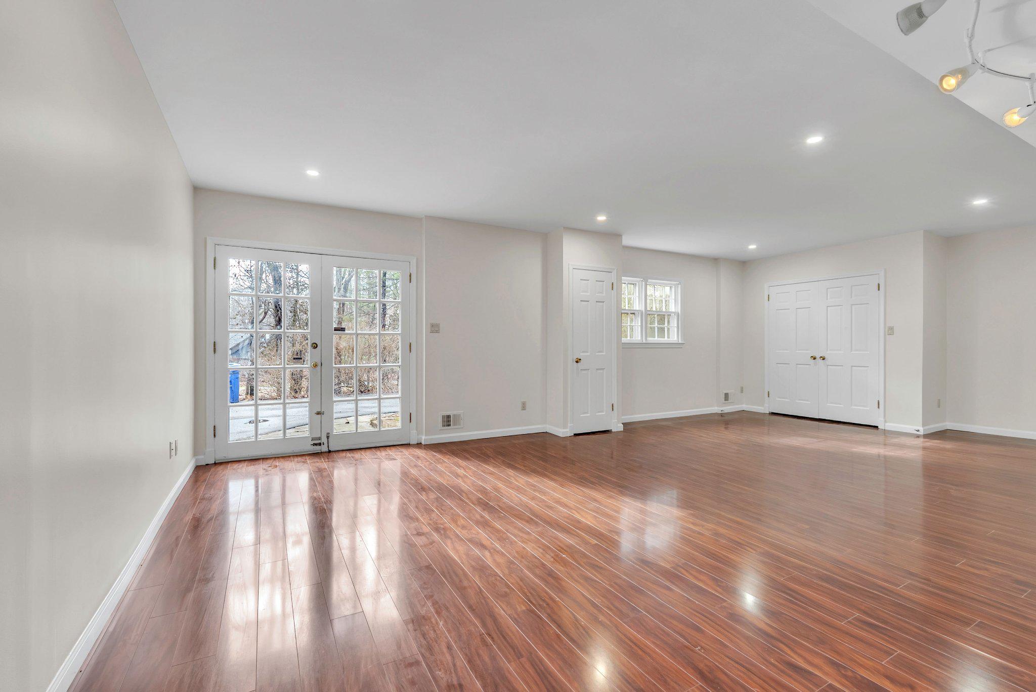 8616 CHATEAU DRIVE