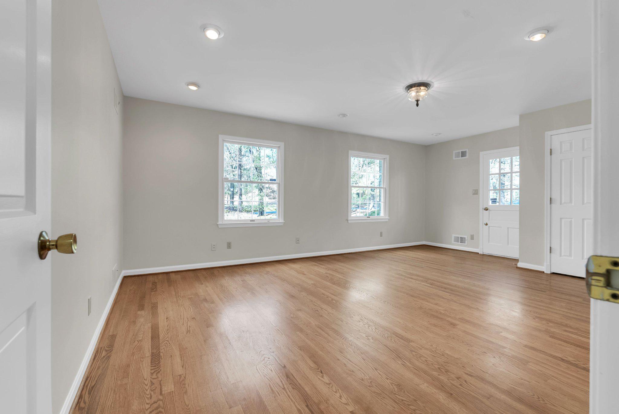8616 CHATEAU DRIVE