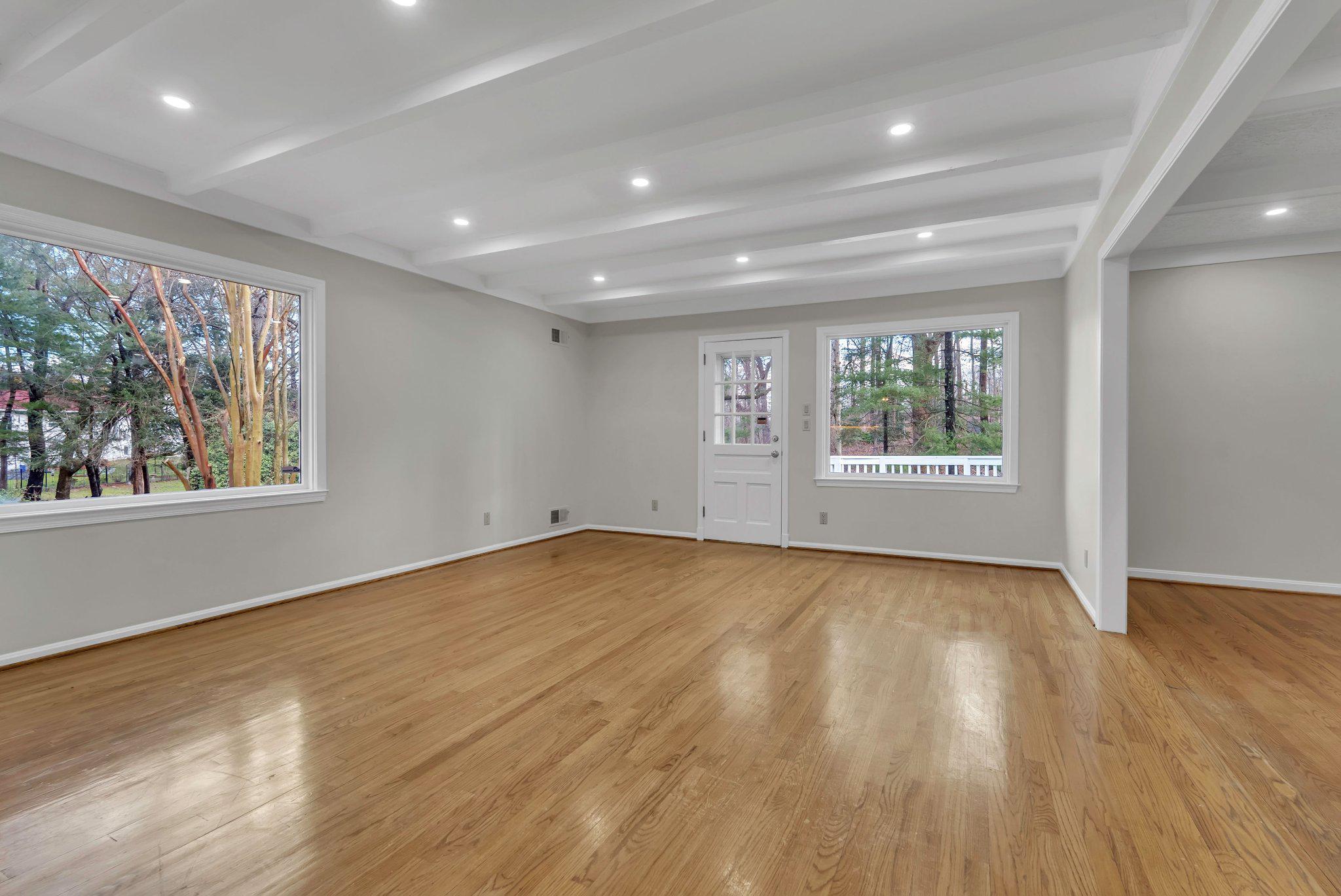 8616 CHATEAU DRIVE