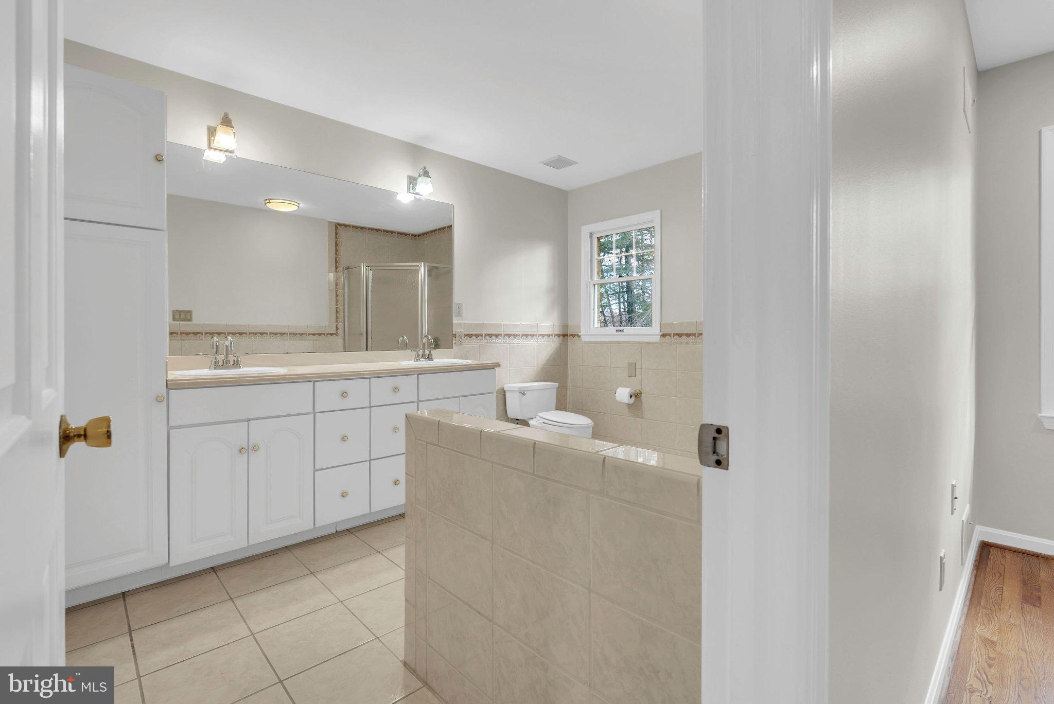 8616 CHATEAU DRIVE