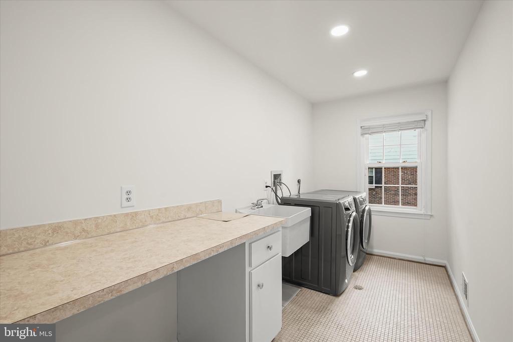 7533 PEPPERELL DRIVE