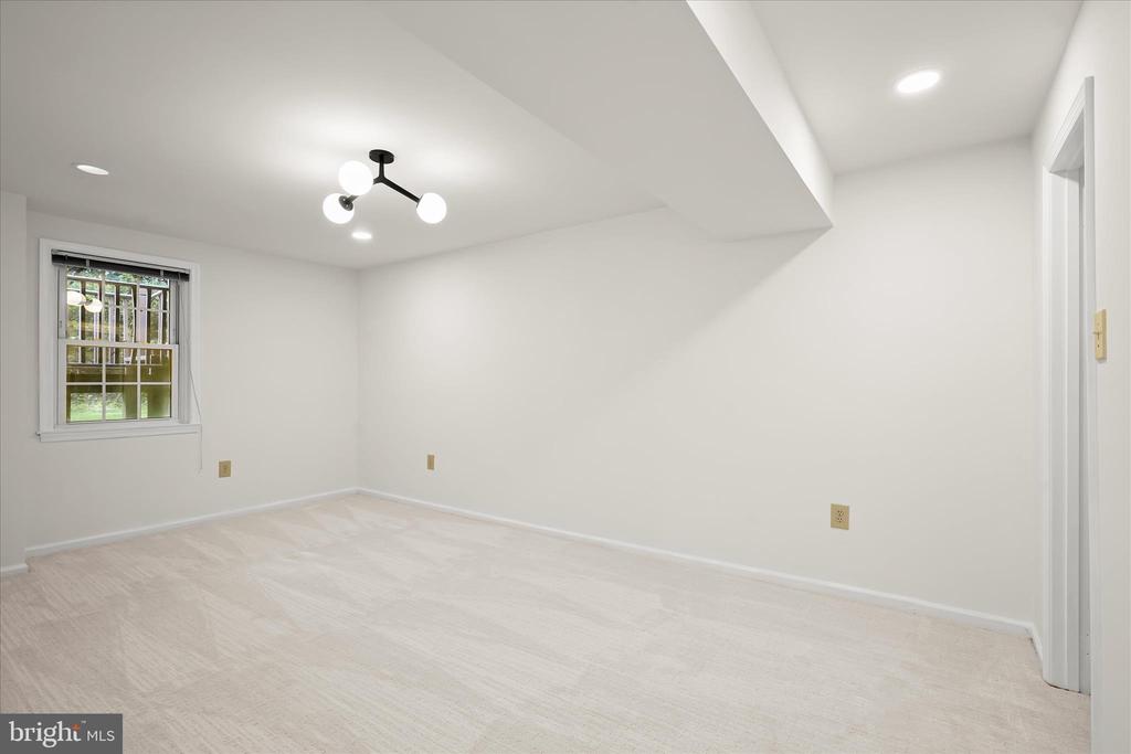 7533 PEPPERELL DRIVE