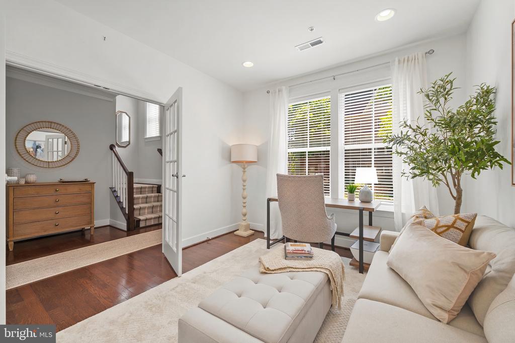 322 CROWN PARK AVENUE
