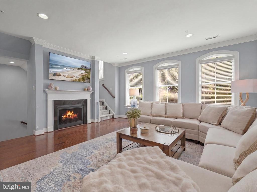 322 CROWN PARK AVENUE