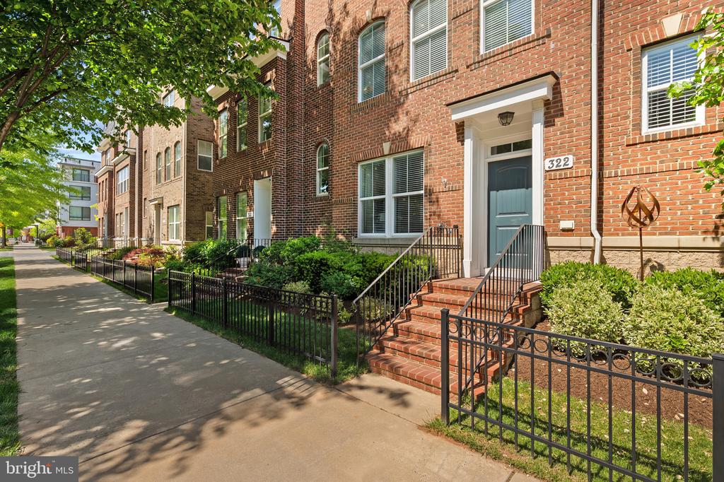 322 CROWN PARK AVENUE