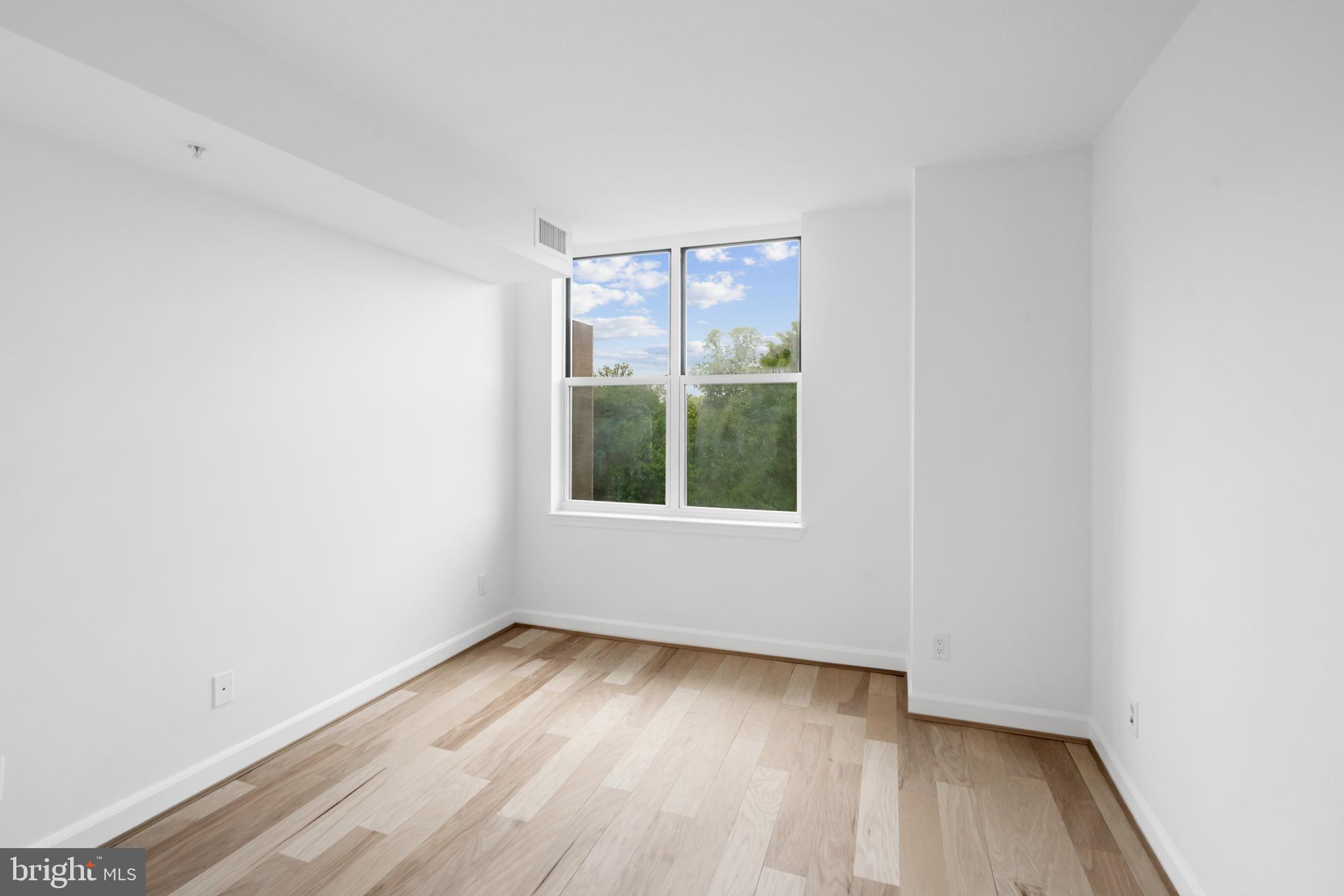 5000 BATTERY LANE 704