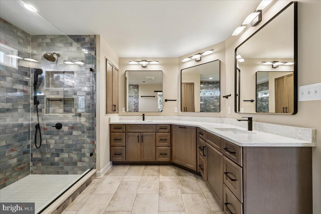 12119 RED ADMIRAL WAY