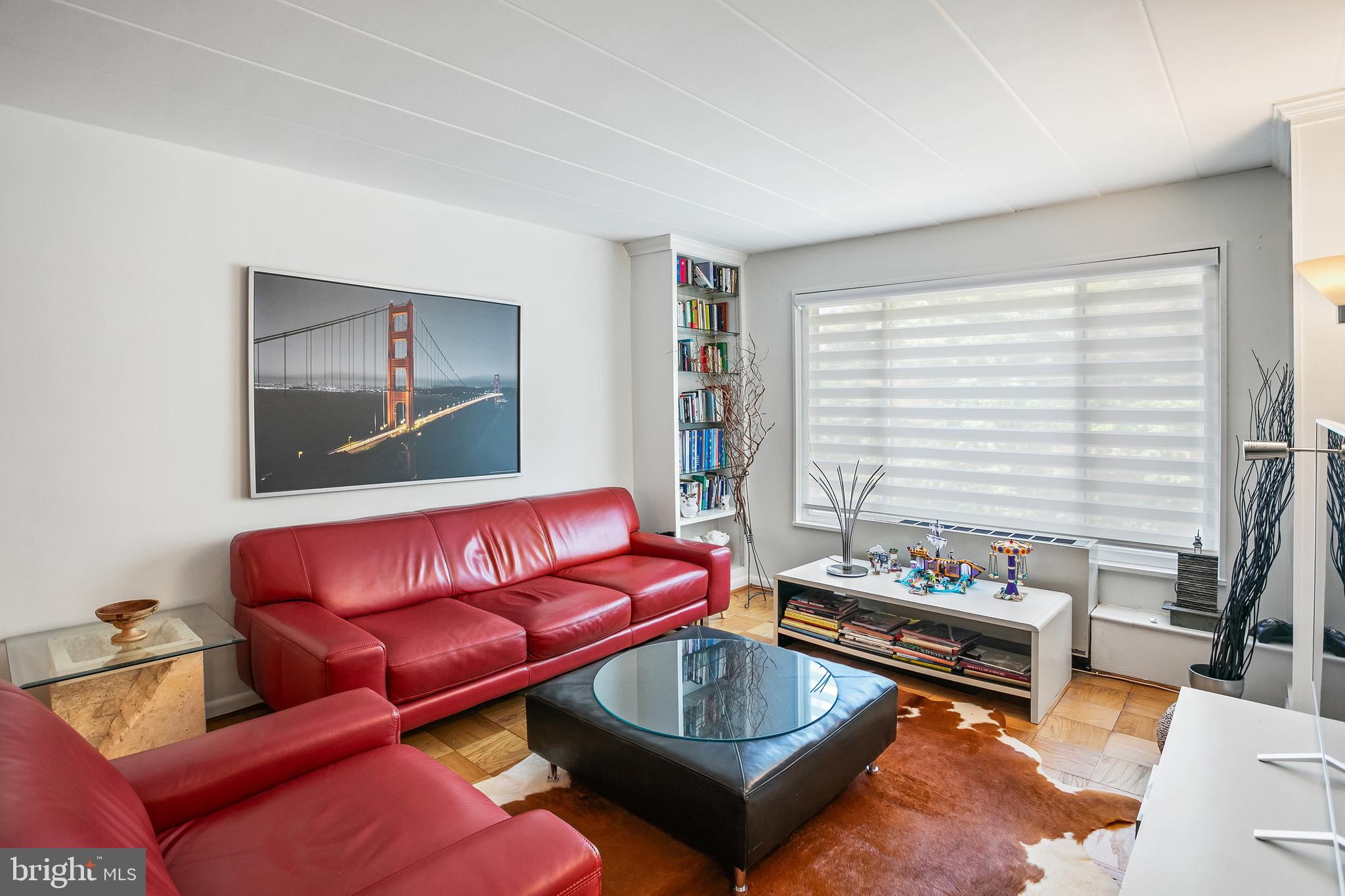 4800 CHEVY CHASE DRIVE 207