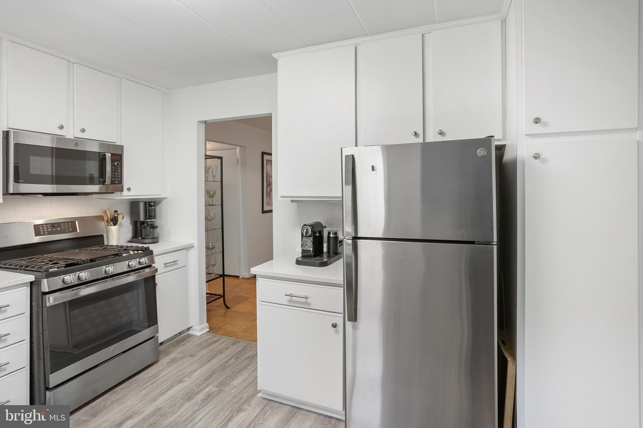 4800 CHEVY CHASE DRIVE 207