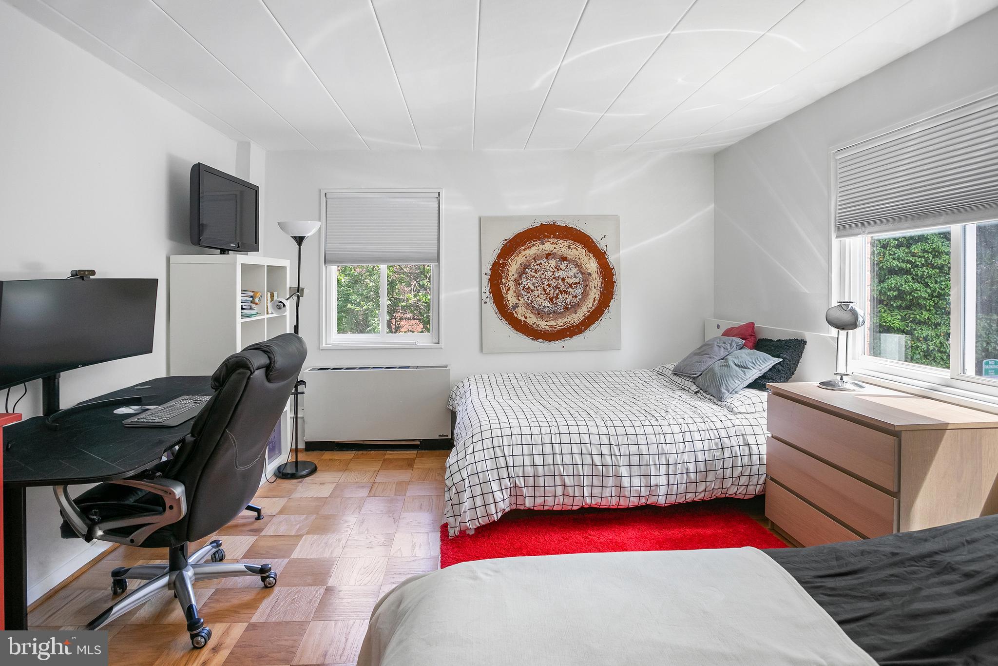 4800 CHEVY CHASE DRIVE 207