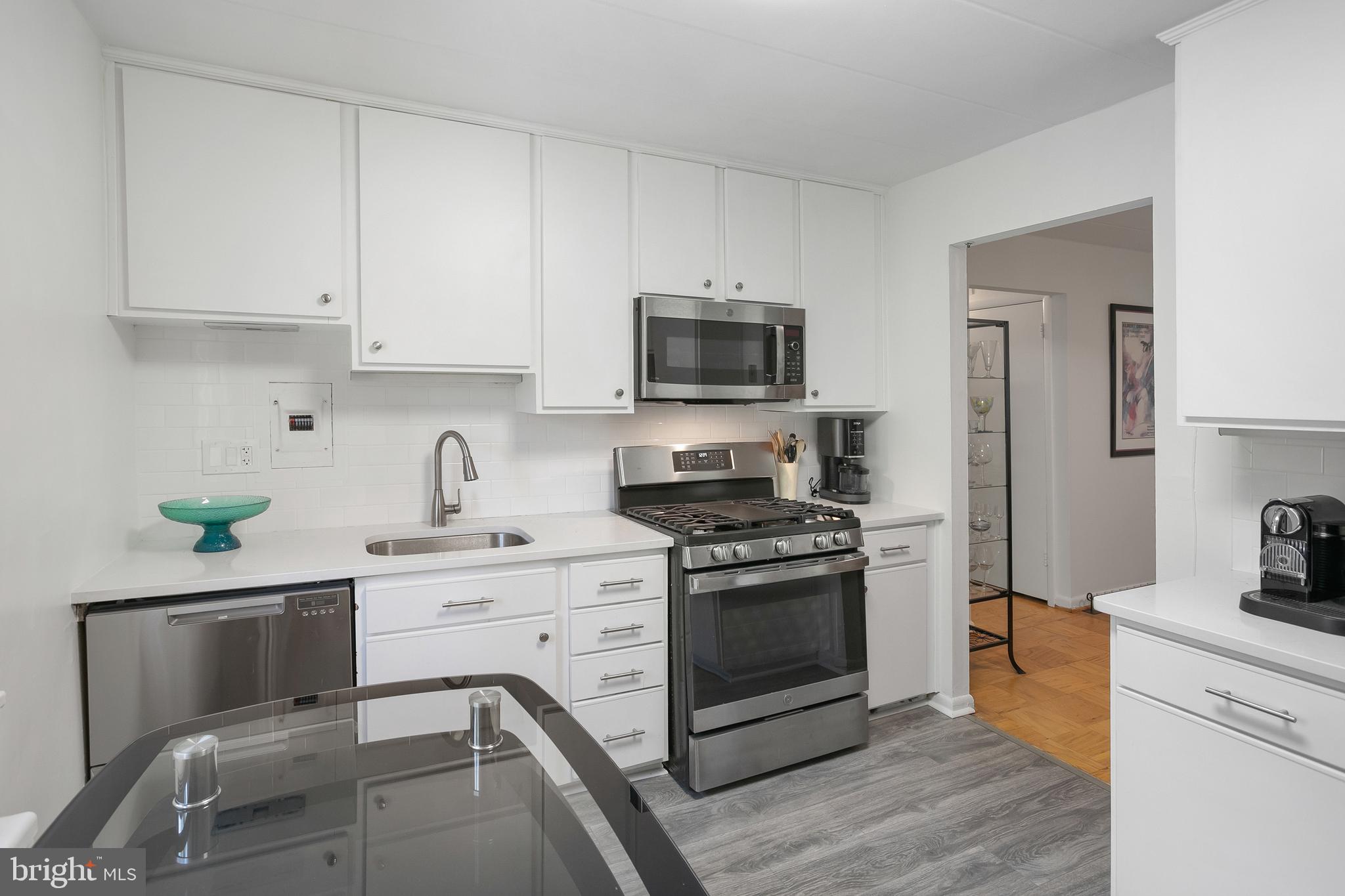 4800 CHEVY CHASE DRIVE 207
