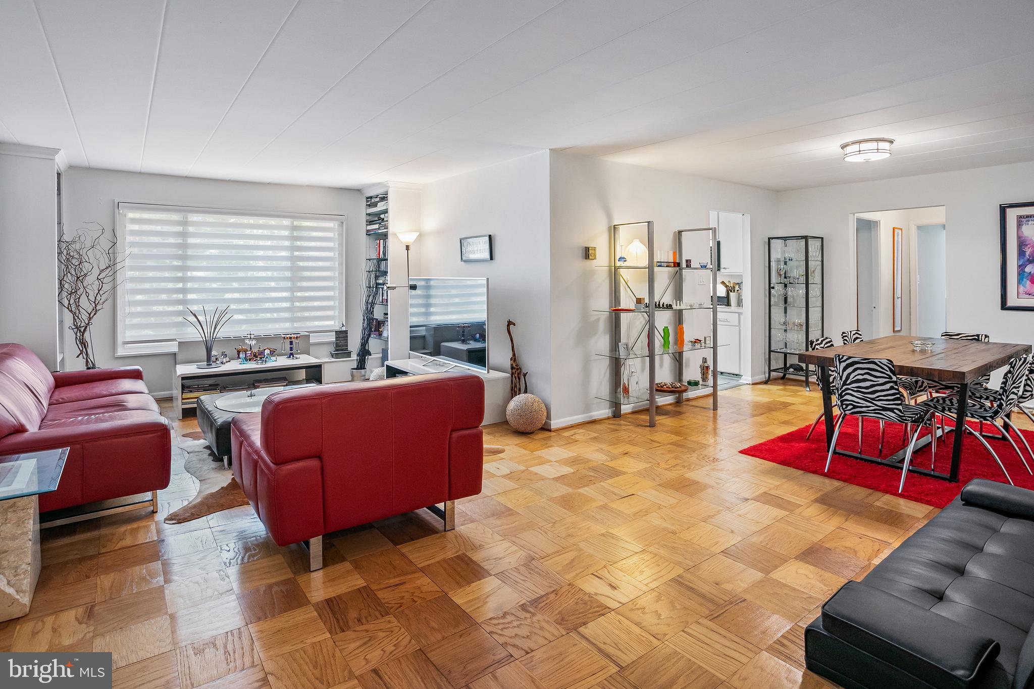 4800 CHEVY CHASE DRIVE 207