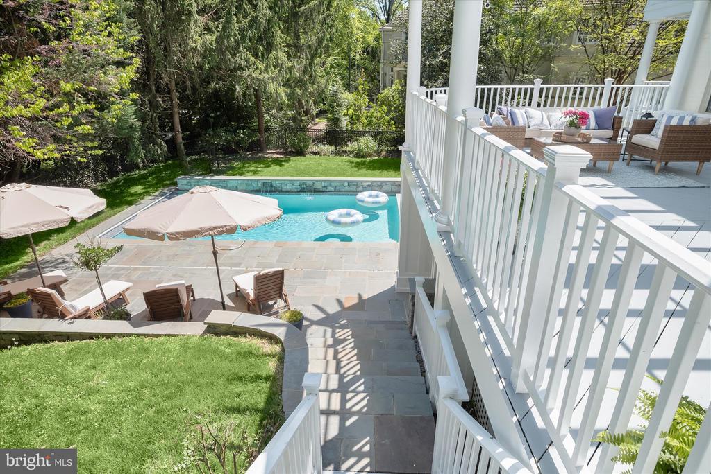 8539 RAPLEY PRESERVE CIRCLE