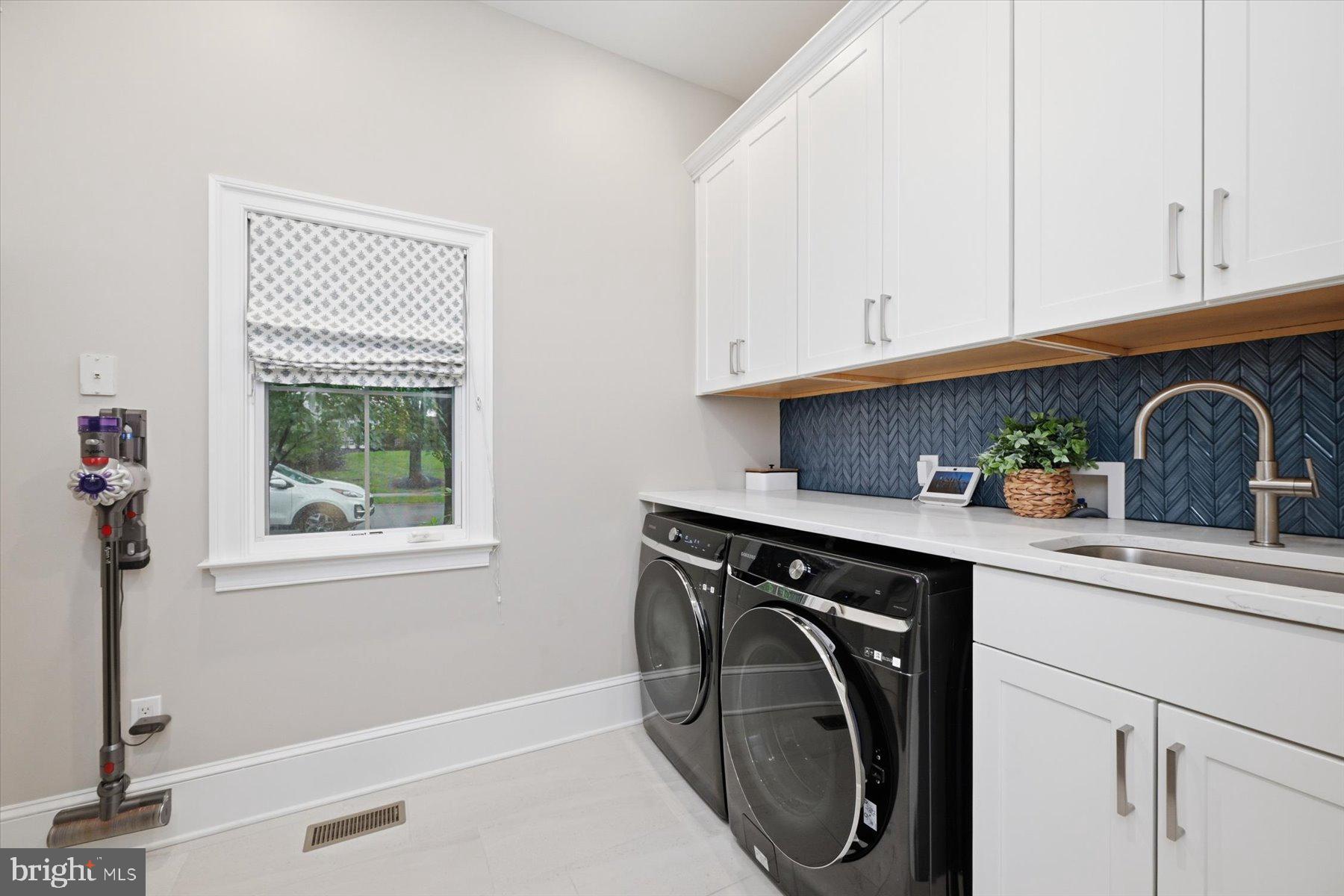 8539 RAPLEY PRESERVE CIRCLE