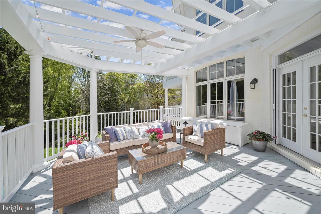 8539 RAPLEY PRESERVE CIRCLE