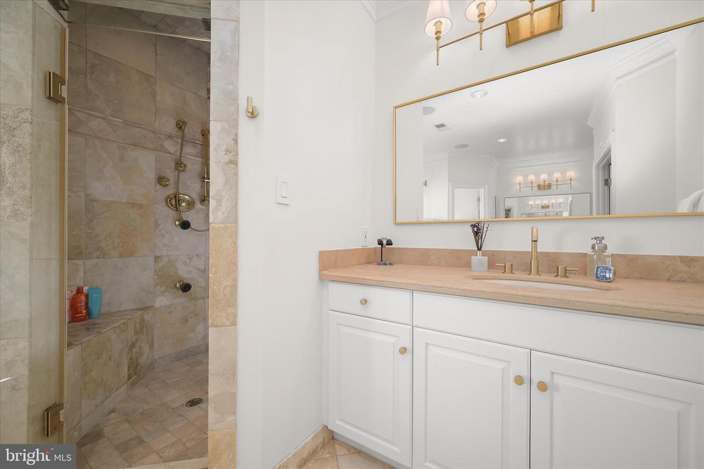 8539 RAPLEY PRESERVE CIRCLE