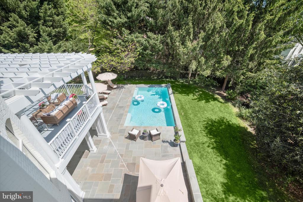 8539 RAPLEY PRESERVE CIRCLE
