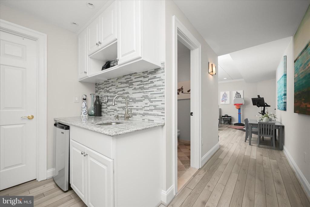 8539 RAPLEY PRESERVE CIRCLE