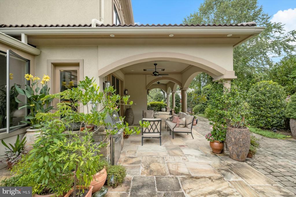 6410 LANDON LANE