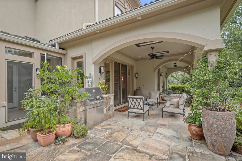 6410 LANDON LANE