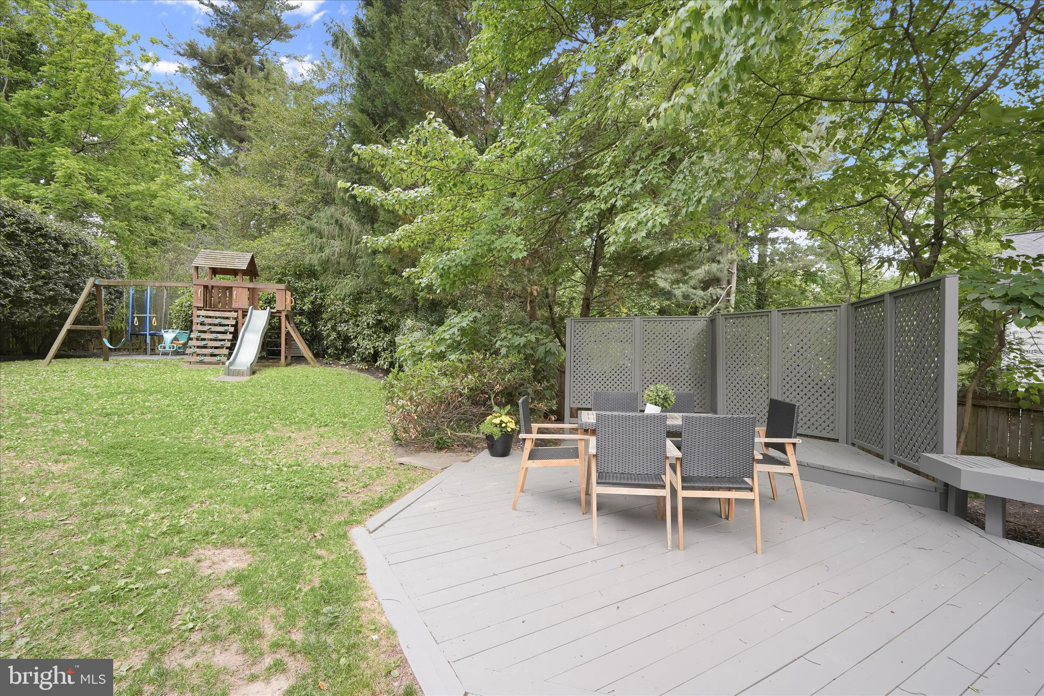6204 REDWING COURT