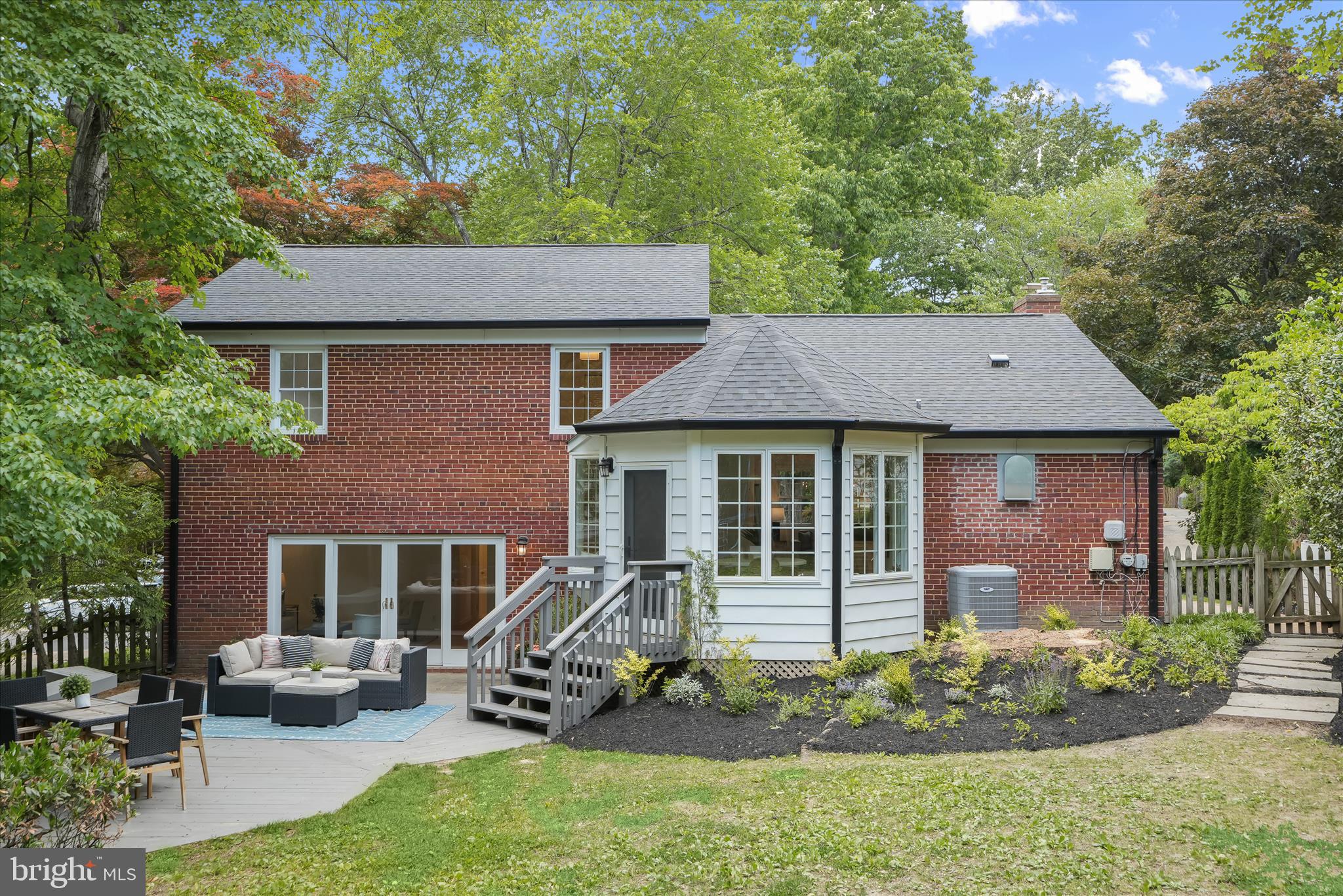 6204 REDWING COURT