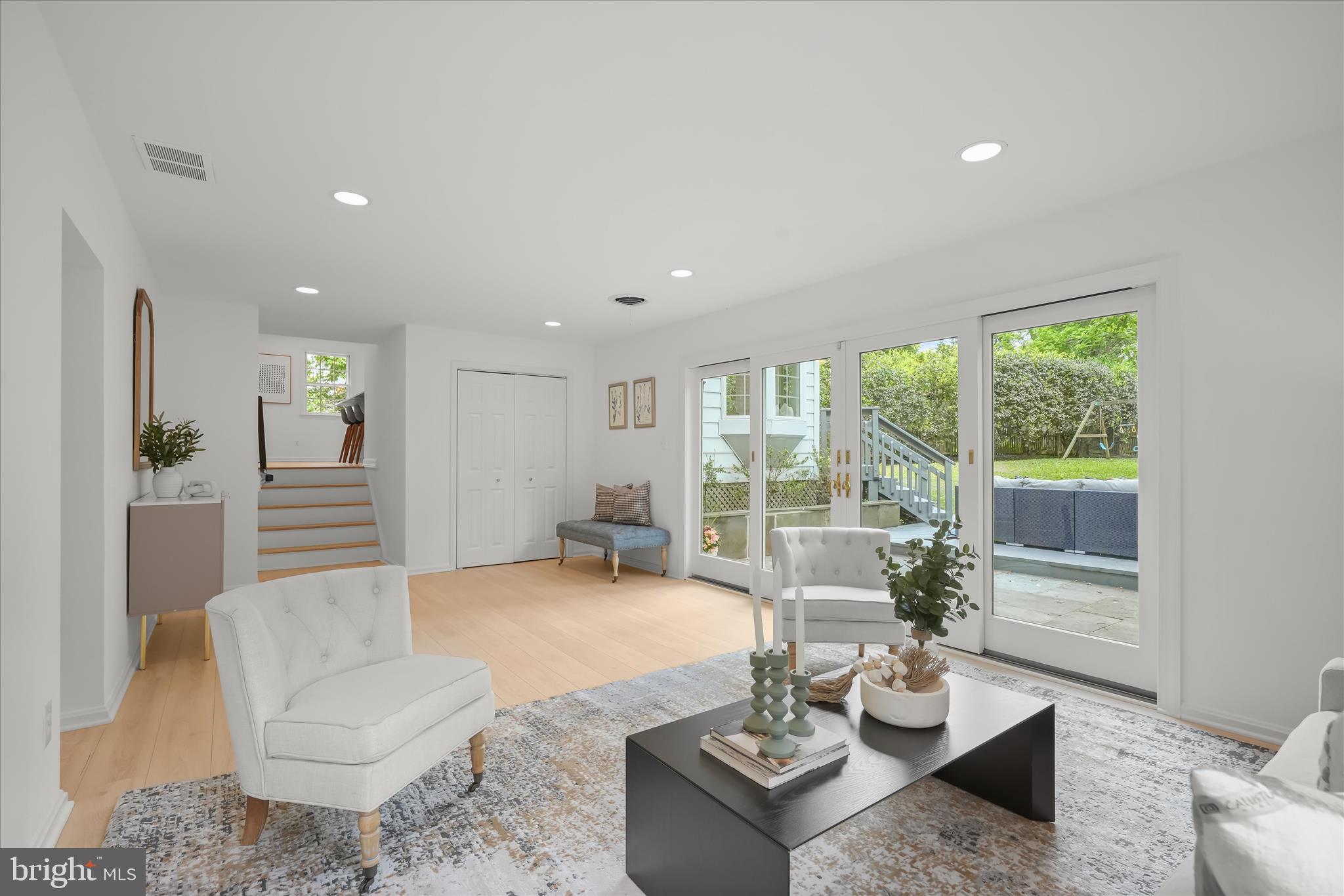 6204 REDWING COURT