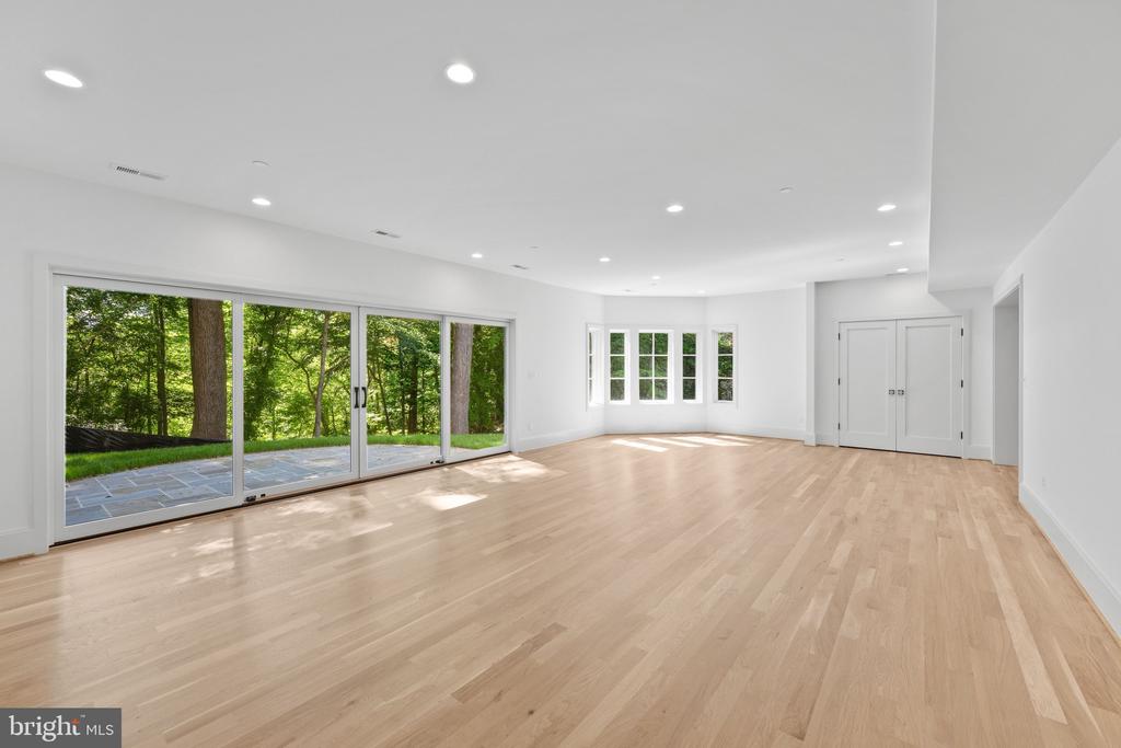 9622 PARKWOOD DRIVE