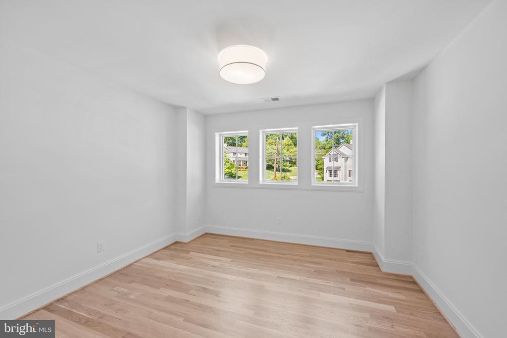 9622 PARKWOOD DRIVE