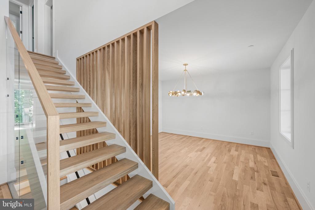 9622 PARKWOOD DRIVE