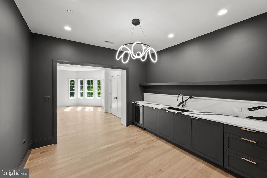 9622 PARKWOOD DRIVE