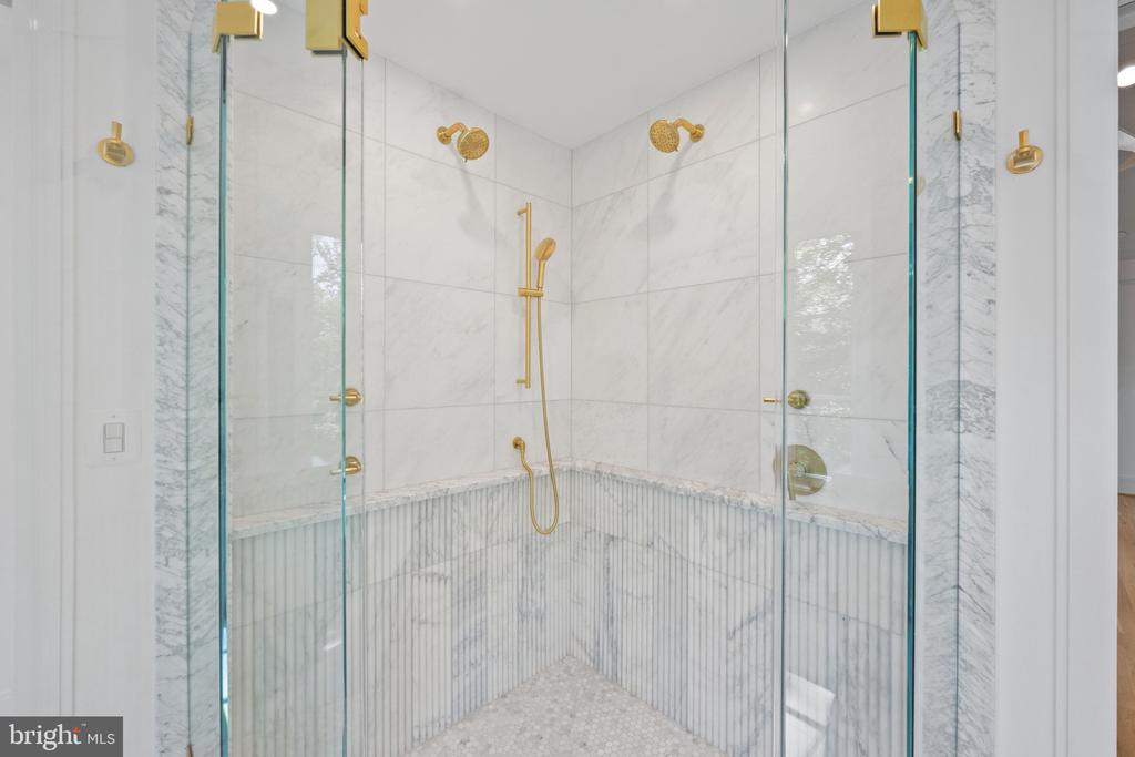 9622 PARKWOOD DRIVE