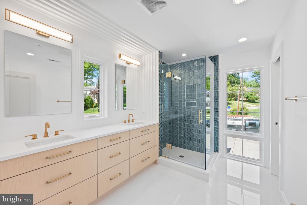 9622 PARKWOOD DRIVE