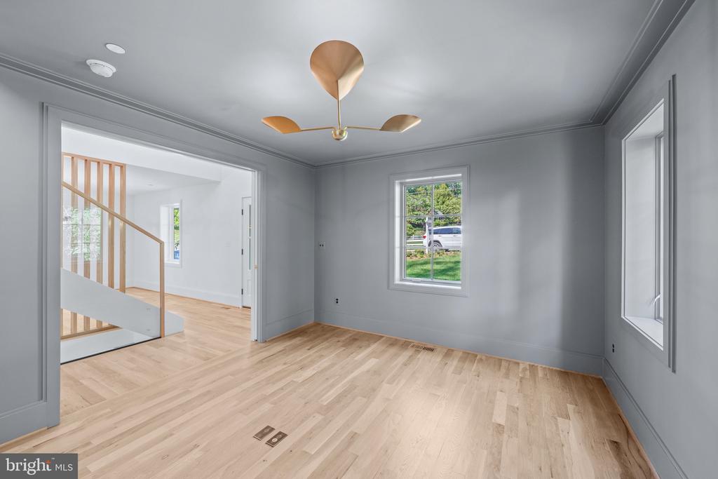 9622 PARKWOOD DRIVE