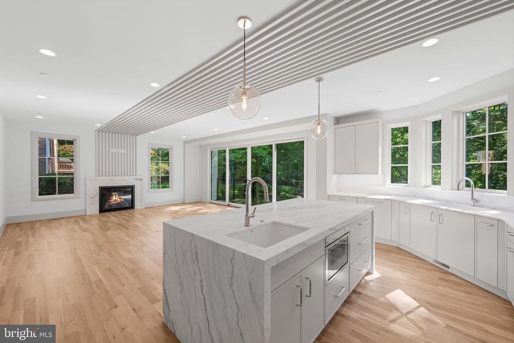 9622 PARKWOOD DRIVE